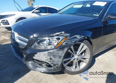 2017 Mercedes-Benz C 300 из США, поврежденный, VIN 55SWF4JB6HU222070